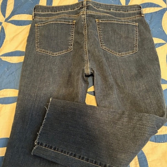 NYDJ Sheri Slim Size 10 medium wash raw hem cropped - Picture 1 of 4